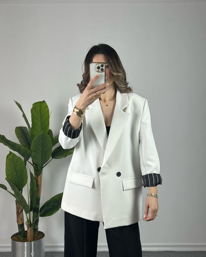 Oversized blazer with striped lining