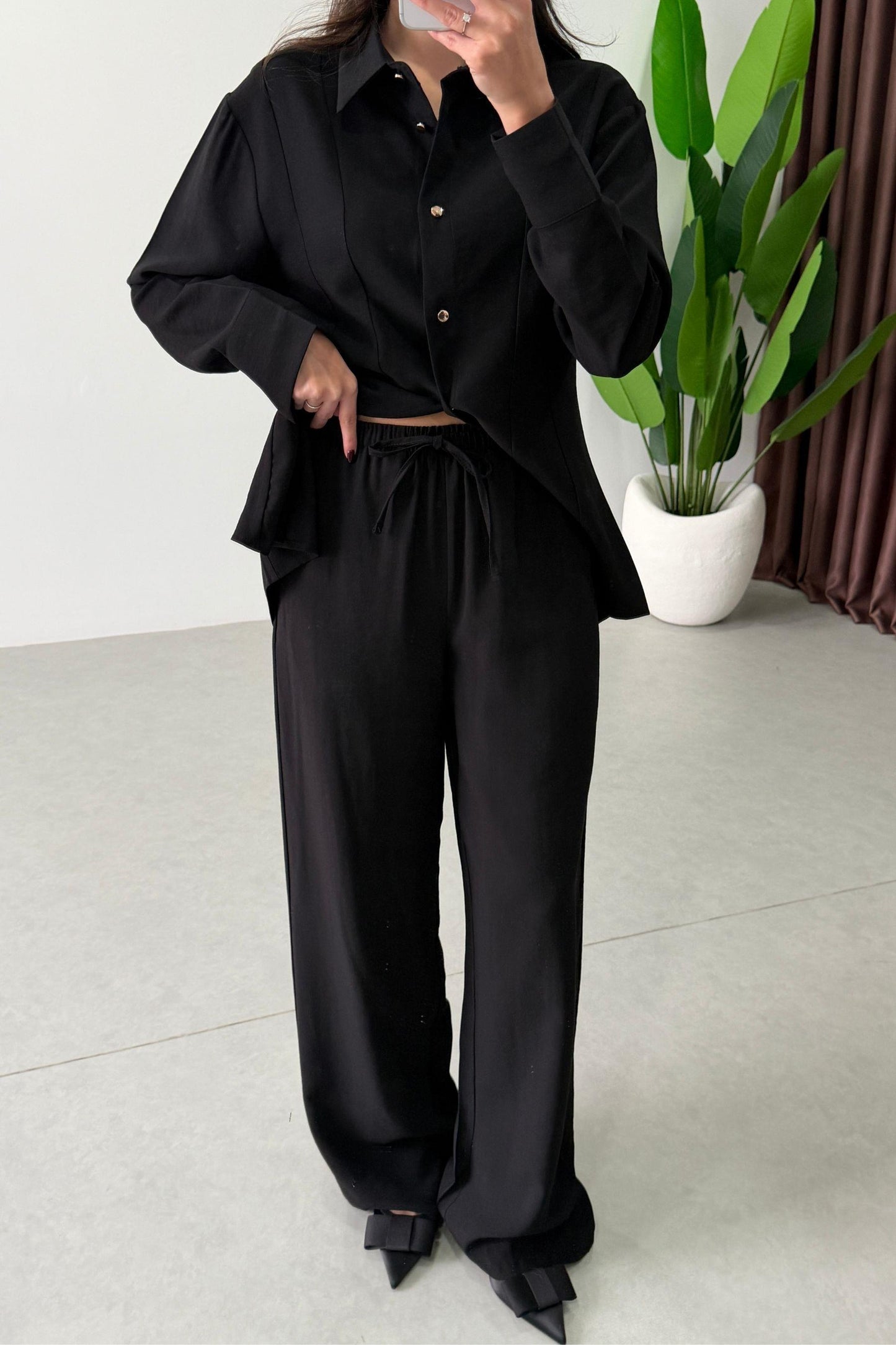 Renza black Waist-Fit shirt and Trousers Set