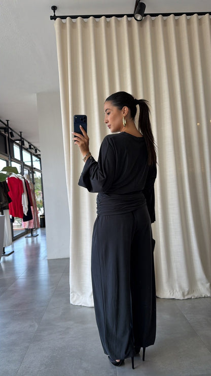 wide sleeve blouse With waist drapped co-ord set - black