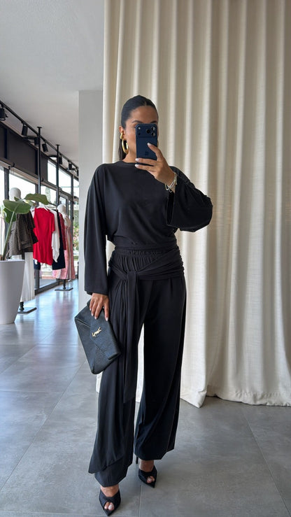 wide sleeve blouse With waist drapped co-ord set - black