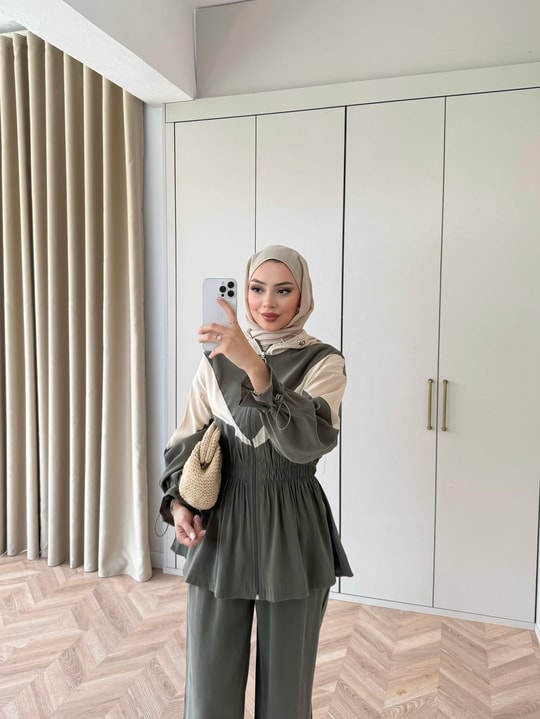 Contrast parachute fabric tracksuit