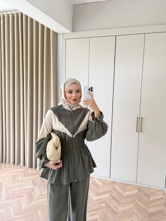 Contrast parachute fabric tracksuit