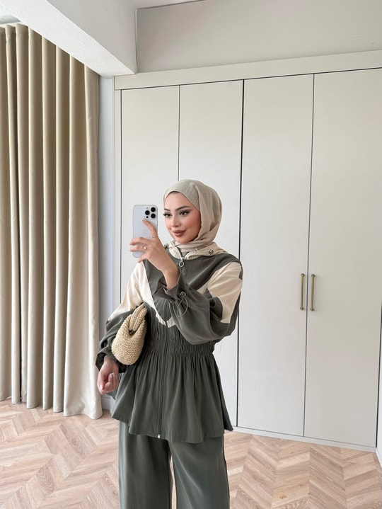 Contrast parachute fabric tracksuit