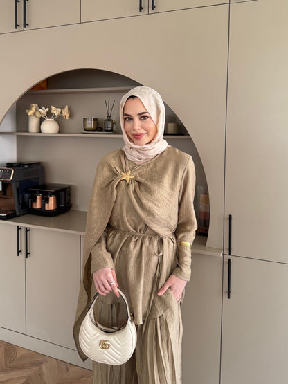 Khaki starfish brooch cape detail muslin trouser set