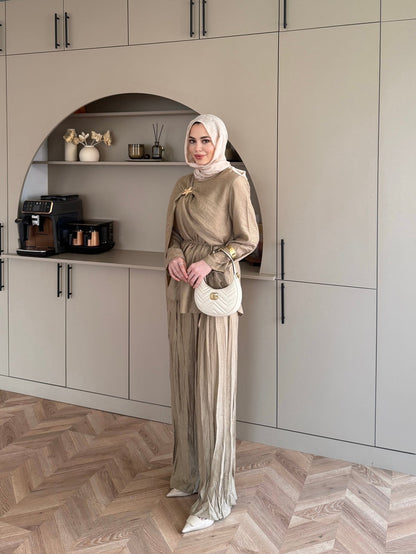 Khaki starfish brooch cape detail muslin trouser set